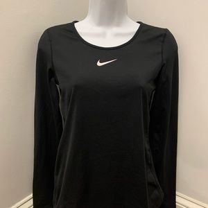 🏋️‍♀️ Nike Dri-fit Long Sleeve Shirt 🏋️‍♀️